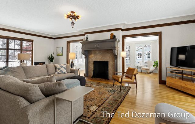 135 W 12th Street, Holland, MI 49423