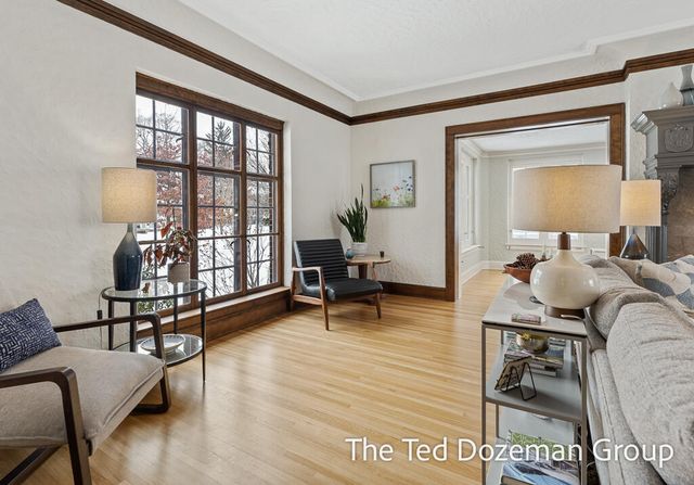 135 W 12th Street, Holland, MI 49423