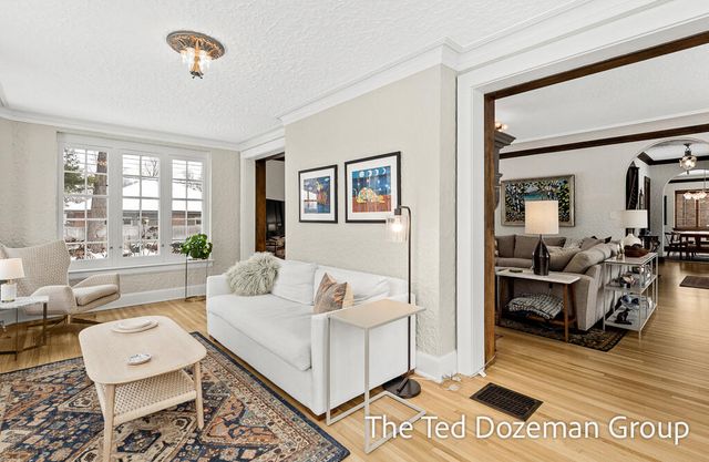 135 W 12th Street, Holland, MI 49423