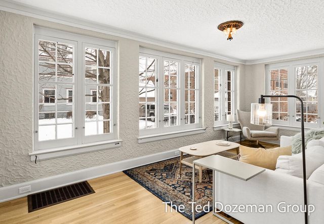 135 W 12th Street, Holland, MI 49423
