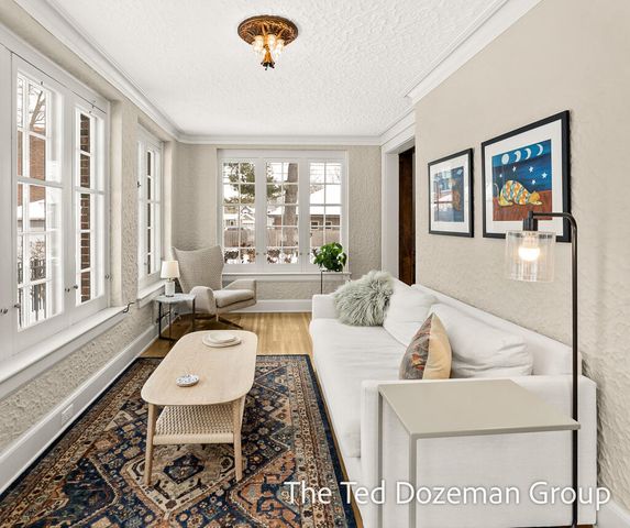 135 W 12th Street, Holland, MI 49423