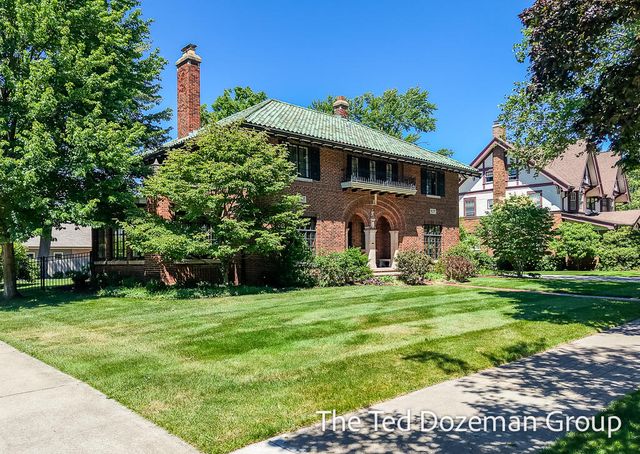 135 W 12th Street, Holland, MI 49423