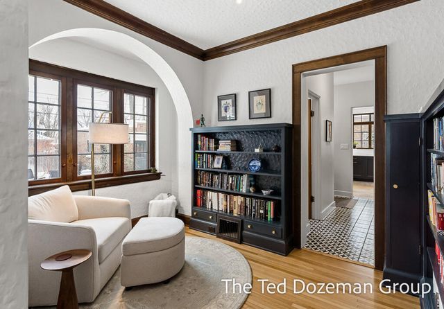 135 W 12th Street, Holland, MI 49423