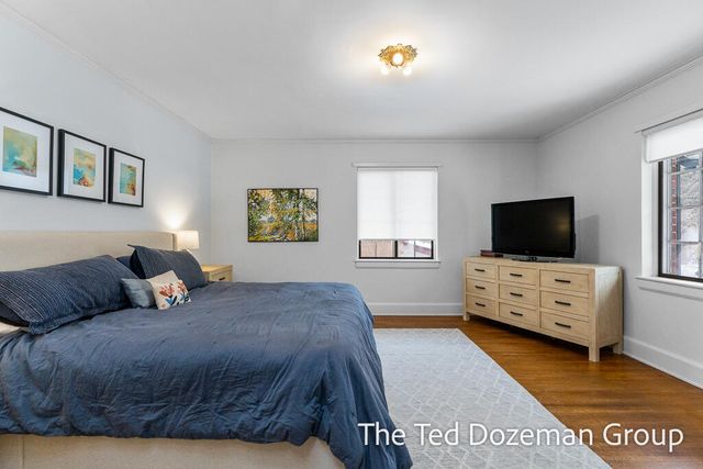 135 W 12th Street, Holland, MI 49423