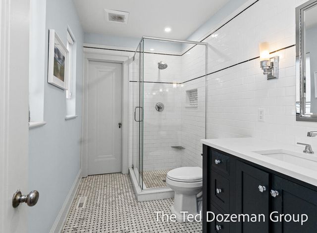 135 W 12th Street, Holland, MI 49423