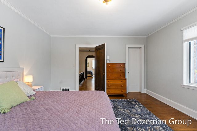 135 W 12th Street, Holland, MI 49423