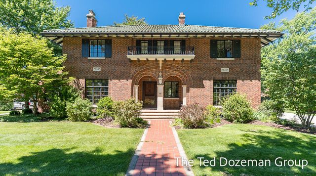 135 W 12th Street, Holland, MI 49423