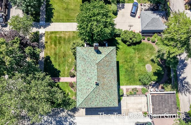135 W 12th Street, Holland, MI 49423