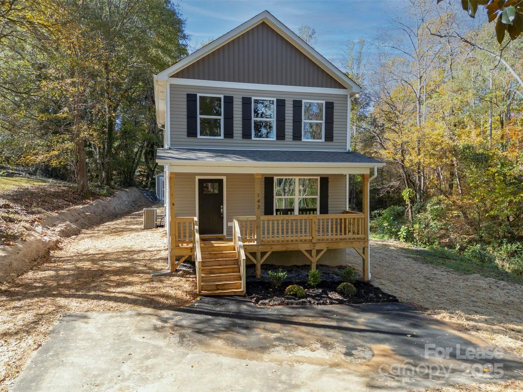 143 Luckadoo Street, Forest City, NC 28043
