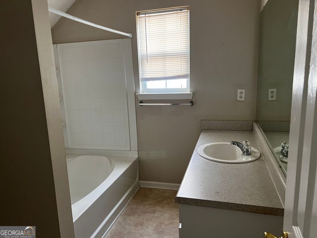 117 Meadow Court, Fairburn, GA 30213