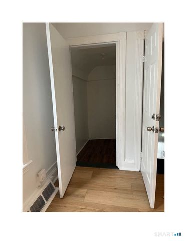 1391 Park Avenue 2nd floor, Bridgeport, CT 06605