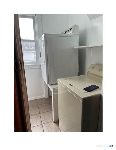 1391 Park Avenue 2nd floor, Bridgeport, CT 06605