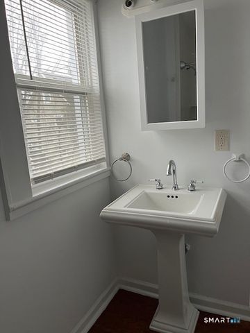 1391 Park Avenue 2nd floor, Bridgeport, CT 06605