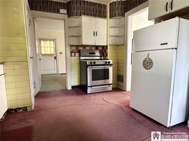 1389 Newland Avenue, Jamestown, NY 14701