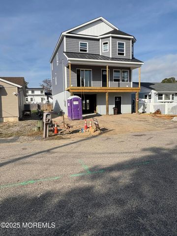 6 Holly Acres Drive, Brick, NJ 08723