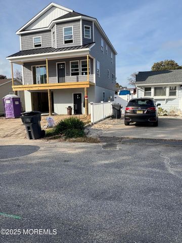 6 Holly Acres Drive, Brick, NJ 08723