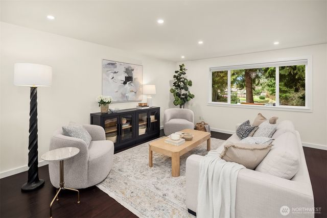 15950 186th Avenue NE, Woodinville, WA 98072