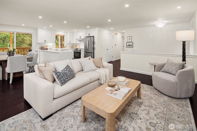 15950 186th Avenue NE, Woodinville, WA 98072