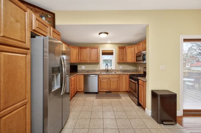 2525 Beaver Avenue, Des Moines, IA 50310