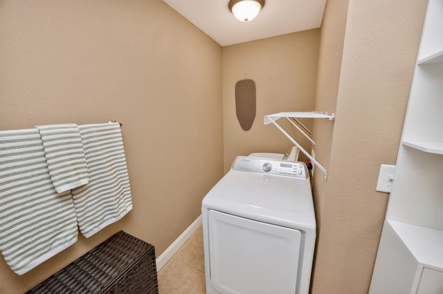 2525 Beaver Avenue, Des Moines, IA 50310