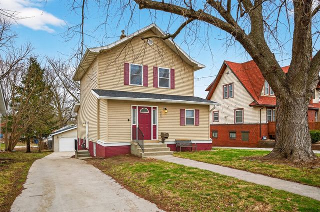 2525 Beaver Avenue, Des Moines, IA 50310