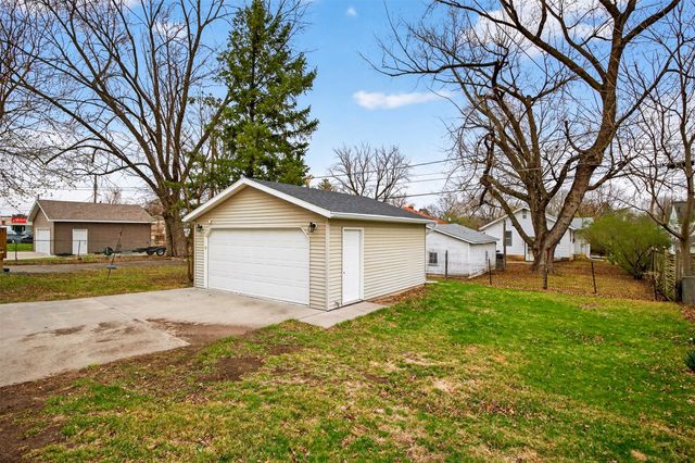 2525 Beaver Avenue, Des Moines, IA 50310
