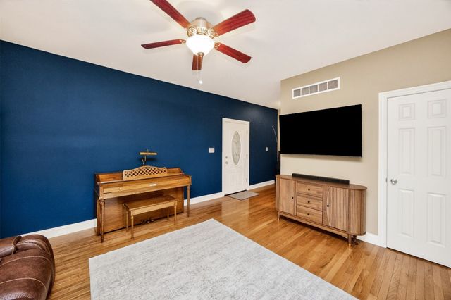 2525 Beaver Avenue, Des Moines, IA 50310