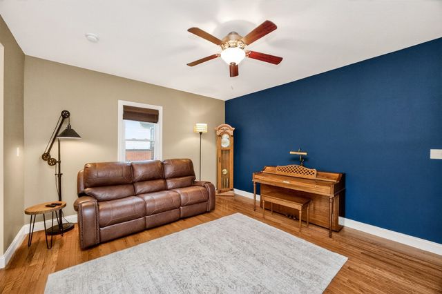 2525 Beaver Avenue, Des Moines, IA 50310