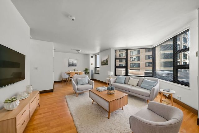 401 E ONTARIO Street 406, Chicago, IL 60611
