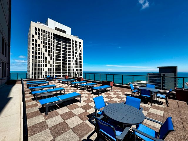 401 E ONTARIO Street 406, Chicago, IL 60611