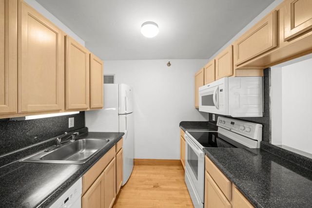 401 E ONTARIO Street 406, Chicago, IL 60611