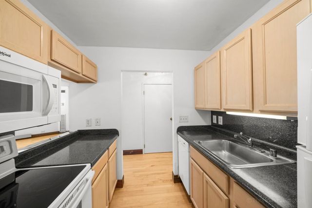 401 E ONTARIO Street 406, Chicago, IL 60611