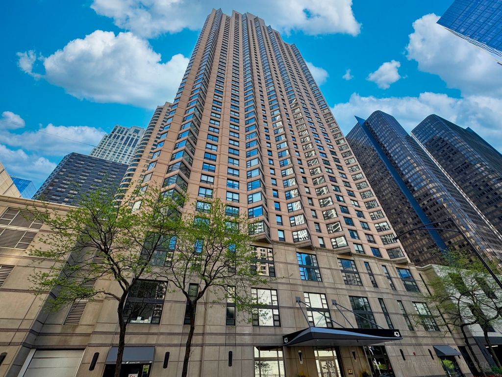 401 E ONTARIO Street 406, Chicago, IL 60611
