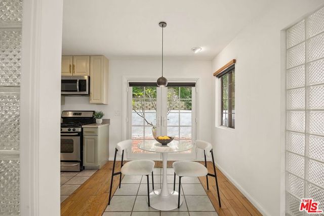 4115 Knobhill Drive, Sherman Oaks, CA 91403