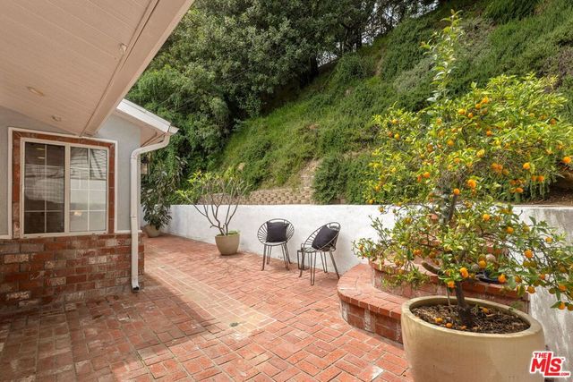 4115 Knobhill Drive, Sherman Oaks, CA 91403