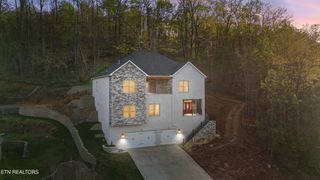 1853 Calgary Falls Lane, Knoxville, TN 37931