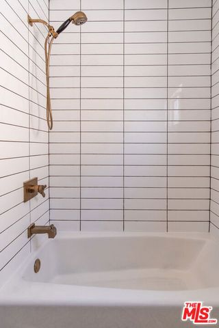 7854 Agnes Avenue, Los Angeles, CA 91605