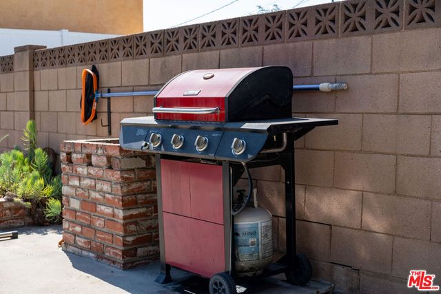 7854 Agnes Avenue, Los Angeles, CA 91605