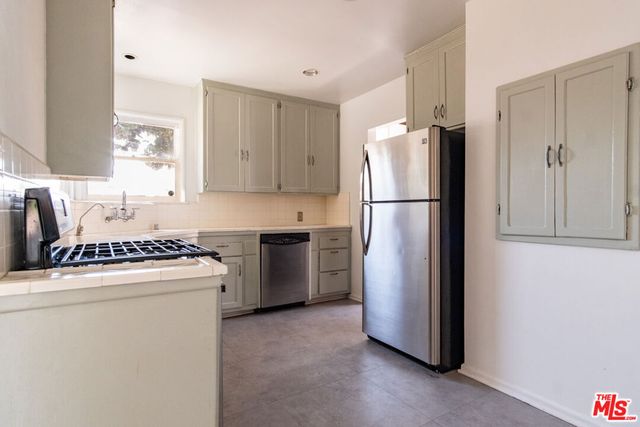 7854 Agnes Avenue, Los Angeles, CA 91605