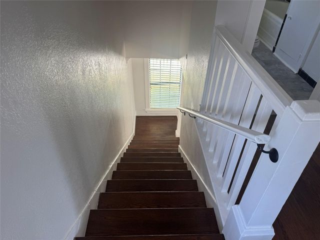 8355 Wier, Houston, TX 77017