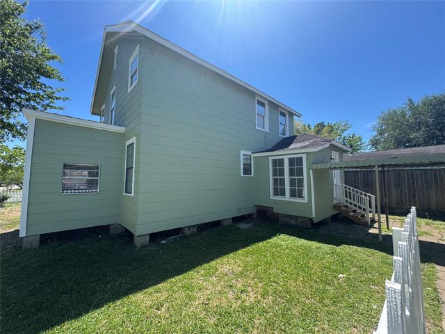 8355 Wier, Houston, TX 77017