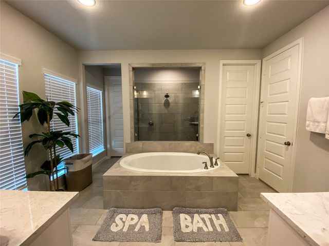 2122 Alabaster Estate Drive, Richmond, TX 77469