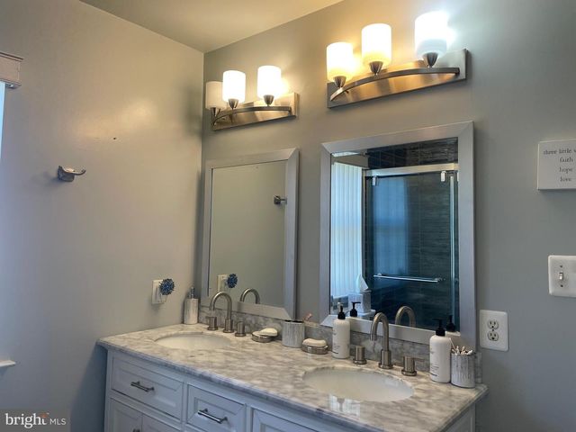 6106 MODUPEOLA WAY, Capitol Heights, MD 20743