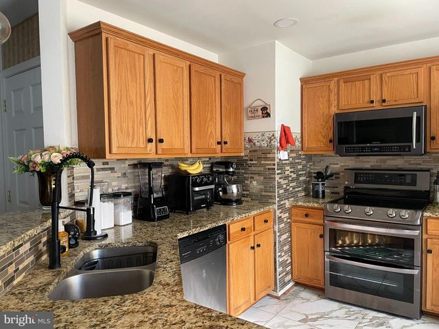 6106 MODUPEOLA WAY, Capitol Heights, MD 20743
