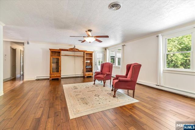 6 East Street, Wanaque, NJ 07465