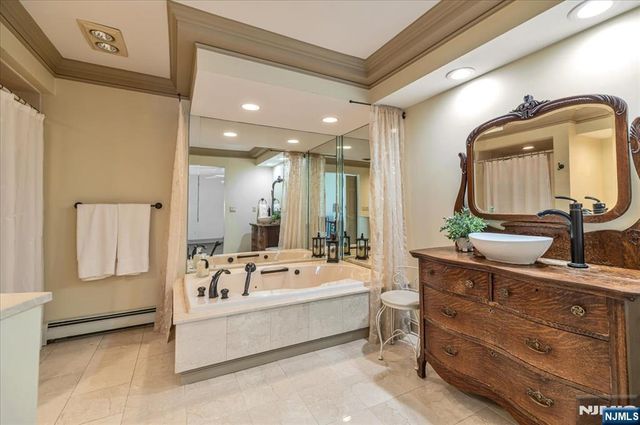 6 East Street, Wanaque, NJ 07465
