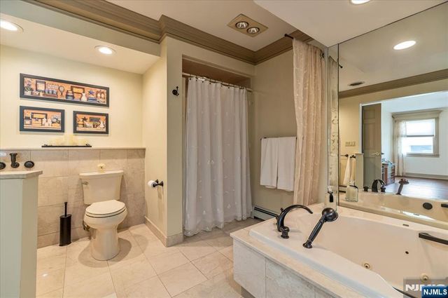 6 East Street, Wanaque, NJ 07465