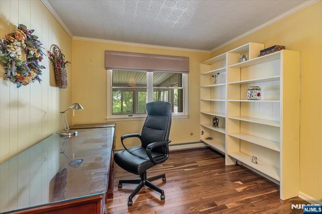 6 East Street, Wanaque, NJ 07465