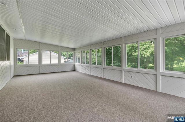 6 East Street, Wanaque, NJ 07465