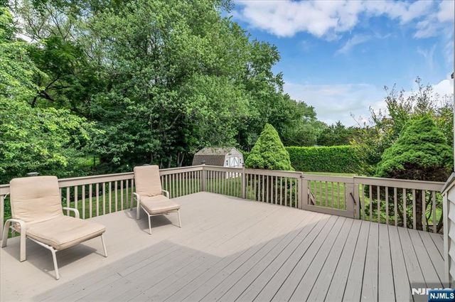 6 East Street, Wanaque, NJ 07465